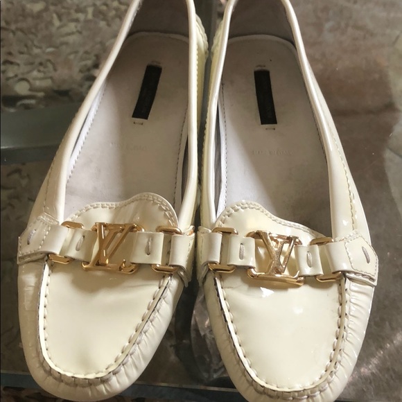Louis Vuitton off white moccasin size 38 - Picture 1 of 6
